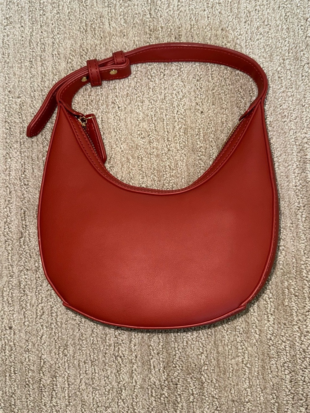 Meshki Alayna Curved Shoulder Handbag Sleek Sculpture Crescent-Shaped Spice Red - Picture 2 of 9